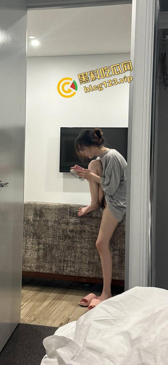 江西大学大长腿学妹李雯雯突然失联!曾经的骚货炮友找男友后再无约炮,内射成回忆?-5