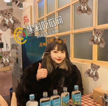 成都大学 高颜值极品学生张琪 被金主包养口爆 化身吞精小母狗 听这口水声真是刺激!-4