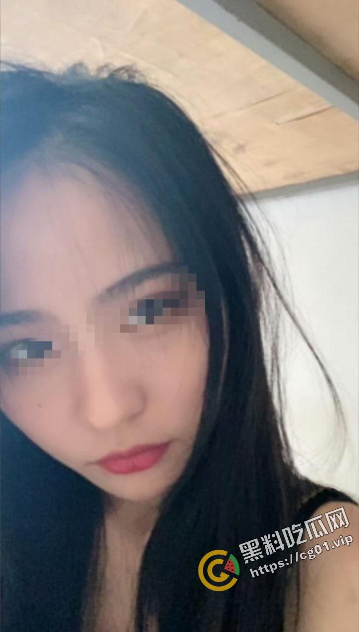 东北鹤岗 在校舞蹈生 被钱男友训成母狗 爆出不雅视频 流出