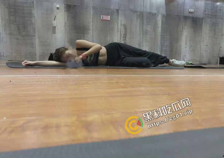 东北鹤岗 在校舞蹈生 被钱男友训成母狗 爆出不雅视频 流出-4