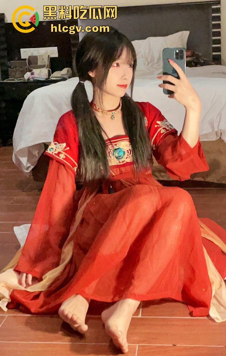 福利姬极品【一团墨染】曝光!神仙颜值的幼态萝莉,大胆掰白虎穴,双跳蛋自娱玩到飞起!-20