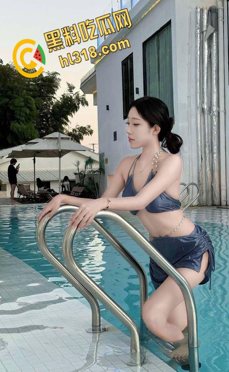 长沙顶级母狗【周思怡】，下海兼职外围被金主调教，舔脚捆绑跪着吃鸡，这才是标准小母狗！