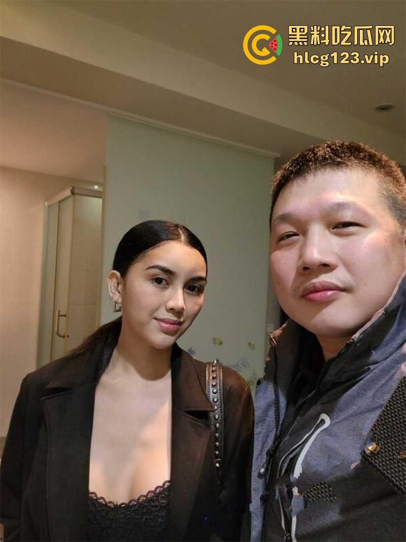 台湾推特网红健身帅哥辉哥,靠叫鸡拍摄贩卖视频,极品女神身材火辣被操得爽翻天!-2