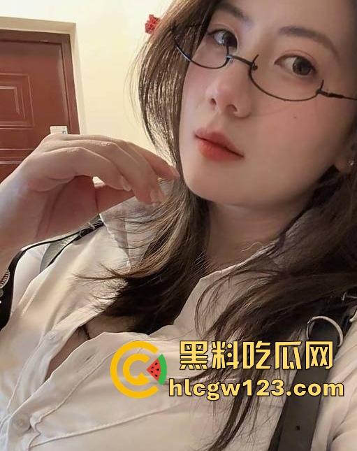 约炮抖音极品极品小博主【比极星】绝美颜值核弹巨乳 无套进入 内射完还不满足请求着金主再来一次!-11