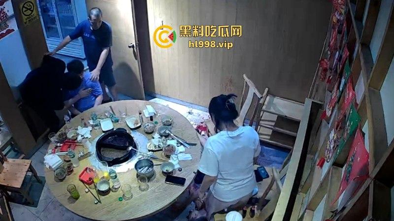 话不投机掏枪就干!吃个饭命没了!华人饭店一中国人被东北男枪杀 监控曝光凶杀现场-7