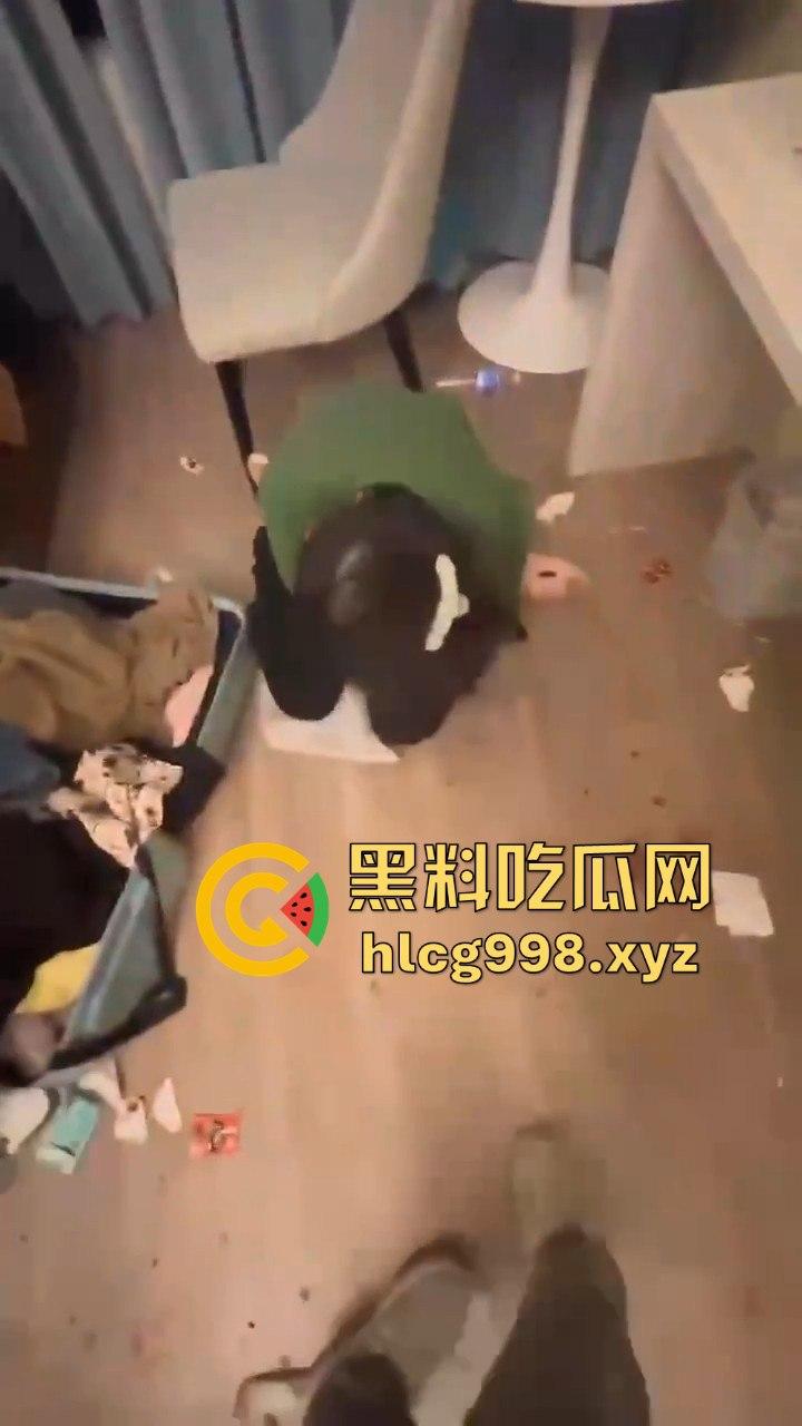 逼良为娼还打人!两个男的打不过女的竟录视频泄愤,只因不肯玩3P!-3