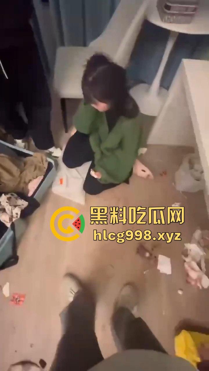 逼良为娼还打人!两个男的打不过女的竟录视频泄愤,只因不肯玩3P!-5