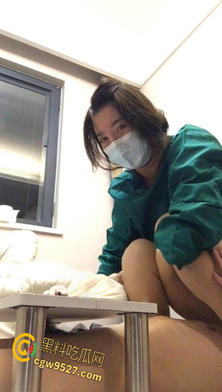 猎奇大赏！瓜友们母狗看多了，给大家分享一个公狗，被女医生马眼快撑爆，这都能射精太下贱了啦！