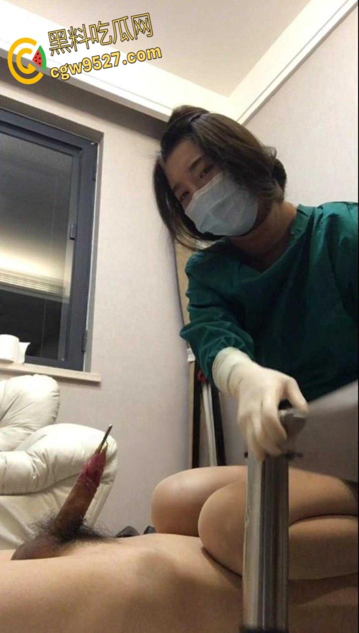 猎奇大赏!瓜友们母狗看多了,给大家分享一个公狗,被女医生马眼快撑爆,这都能射精太下贱了啦!-3