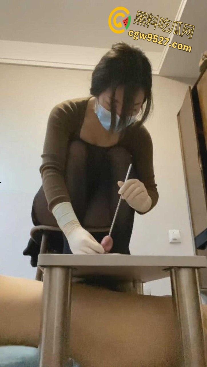 猎奇大赏!瓜友们母狗看多了,给大家分享一个公狗,被女医生马眼快撑爆,这都能射精太下贱了啦!-5