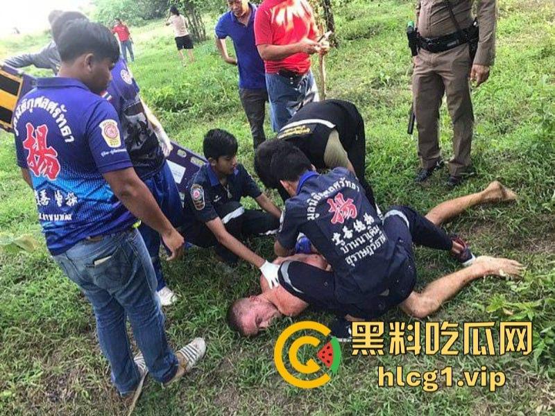 泰国一名26岁俄罗斯男子试图强奸牛妈妈 反被牛妈妈反杀!-1