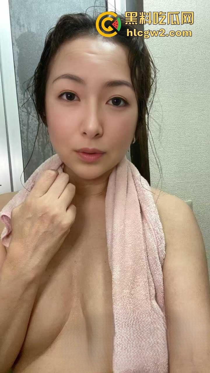 珠海体育中心撞人事件再爆猛料!肇事者【樊维秋】的前妻老婆婚内出轨公务员老头,不雅视频疯传!-7