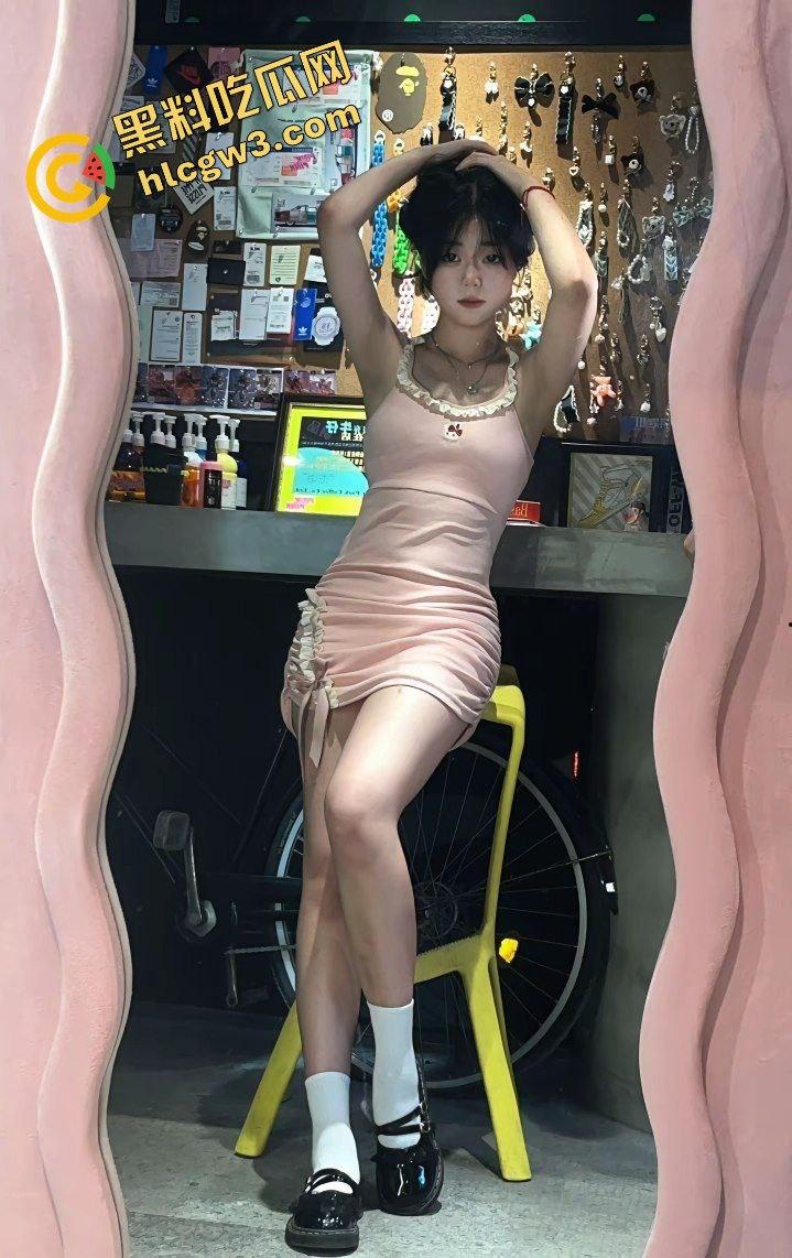 浙江汽车职业学院清纯反差嫩妹『袁舒涵』曼妙身姿全裸出镜 学长家后怼输出淫穴!原创独家流出!-5