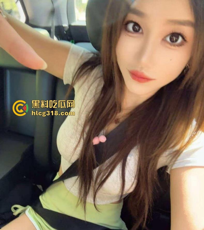 三亚沙滩情侣户外当众野战,精虫上脑被偷拍视若无睹继续干,吹着海风操着自己心爱的女人!-3