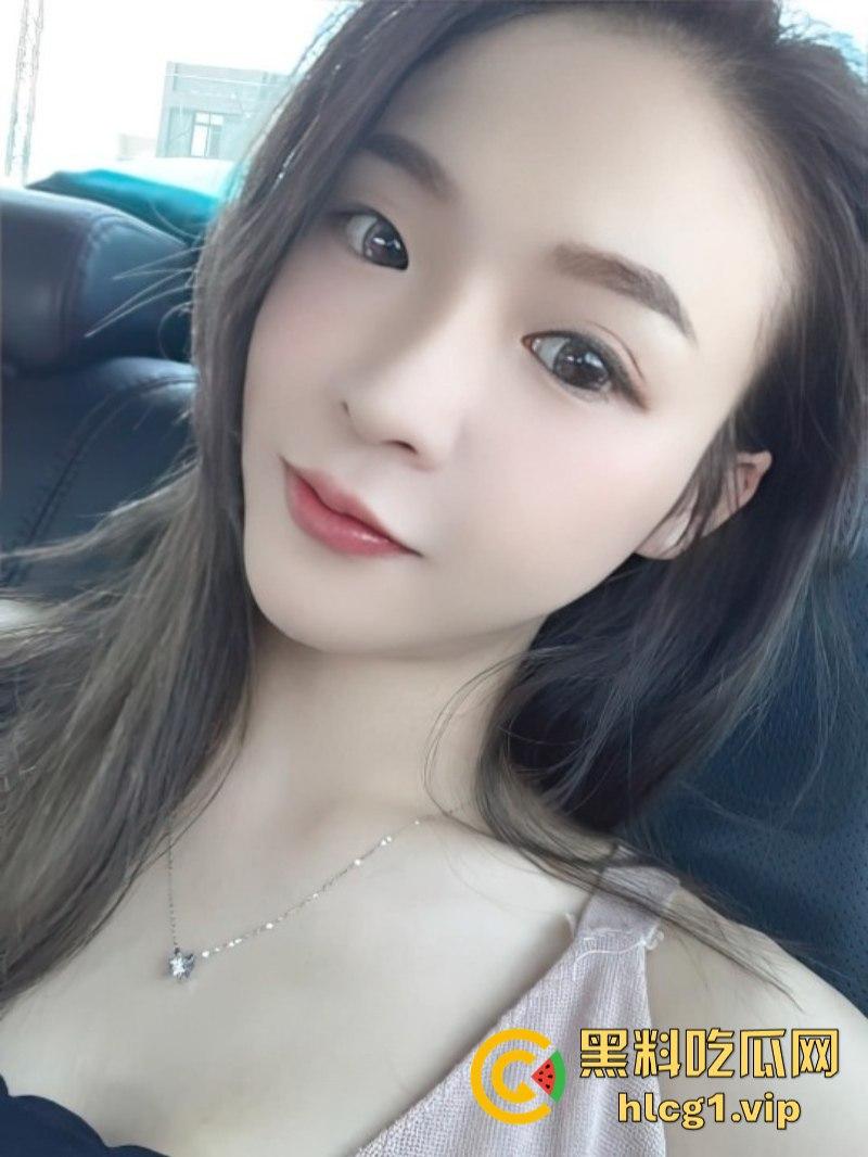 出来吃瓜!蝴蝶逼见过没?今天算是见到真正的蝴蝶逼了 小东西长得还挺别致-1