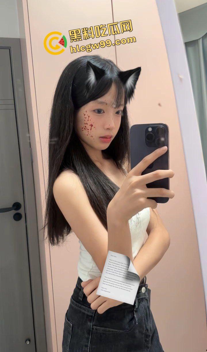 抖音高三清纯嫩妹反差少女【一吱芝】08年就已被破处与数位大哥滥交,酒店包夜爆干一天一夜!惨遭曝光独家流出-4