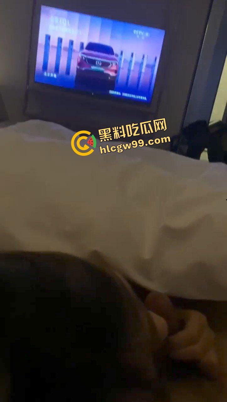 抖音高三清纯嫩妹反差少女【一吱芝】08年就已被破处与数位大哥滥交,酒店包夜爆干一天一夜!惨遭曝光独家流出-7