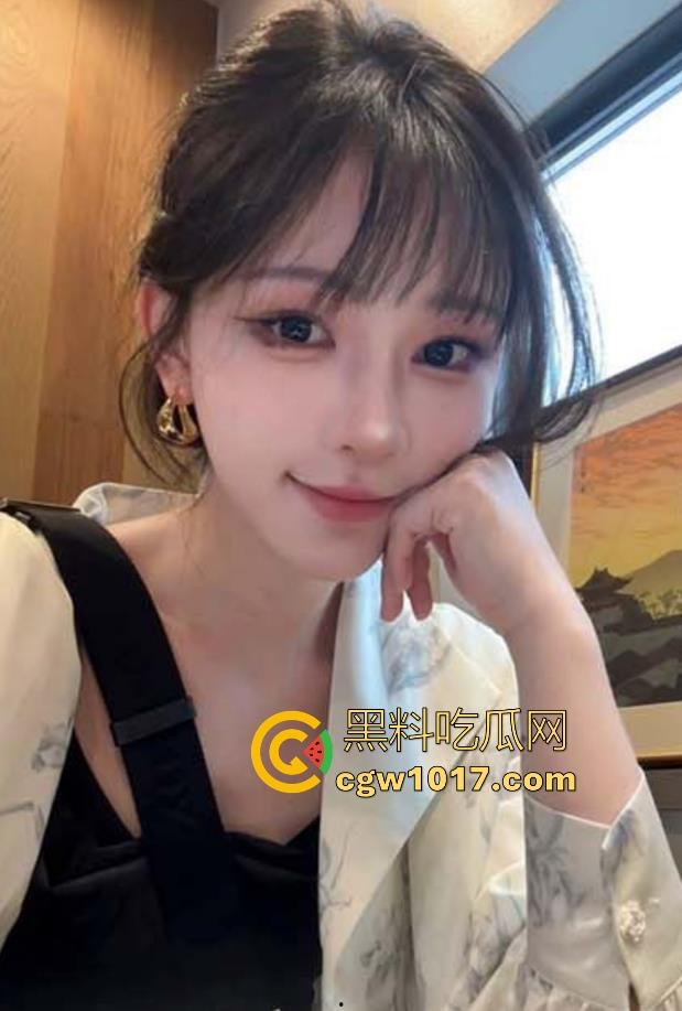 抖音高颜值COS网红【柠好不好】被曝光大尺度不雅视频曝光,漫御姐萝莉甜美撩粉,极品嫩穴馒头肥鲍一览无余!-3