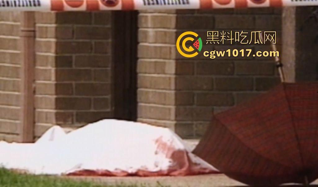 电影【她行走于黑暗中】女警阿马娅十年潜伏,寻秘密武器库并摧毁,爱恨交织成转折点,真实行动改编惊心动魄!-3