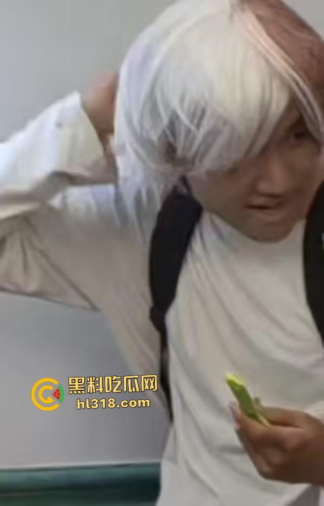 四川遂宁漫展《我的英雄学院》Coser被霸凌扯掉假发,直接拔刀砍人反霸凌!-2