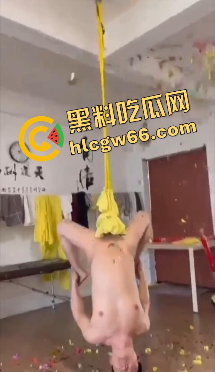 坠蛋狠人现身,农夫山泉挂蛋蛋只是日常,吊妹子上天才是绝活,这根铁鸡儿能打穿玄武门!-4