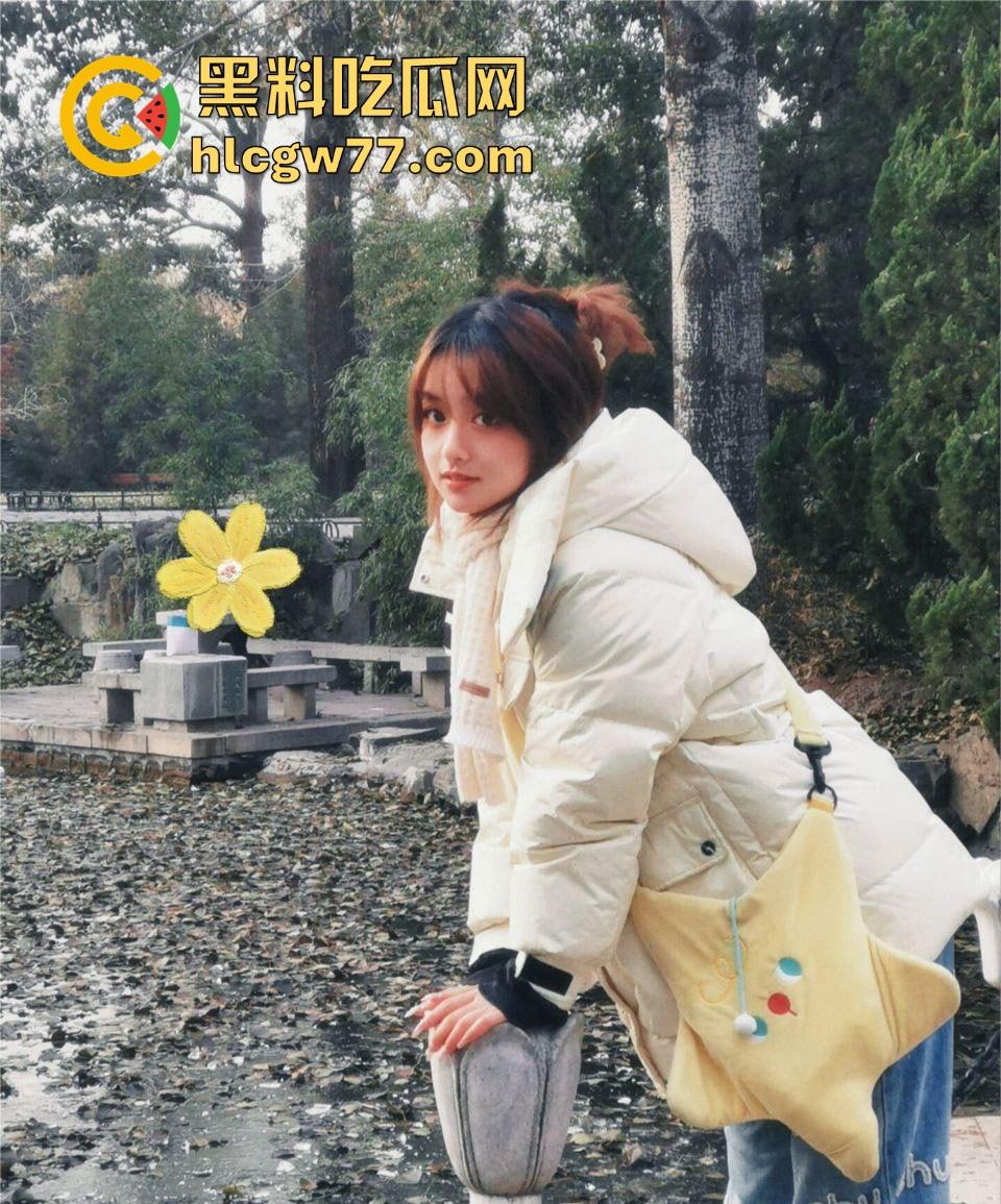 徐州医科大学大四可爱学姐【薛艺琳】表面乖女实则骚货,背着纯情男友网上调情 极致的反差母狗!-4