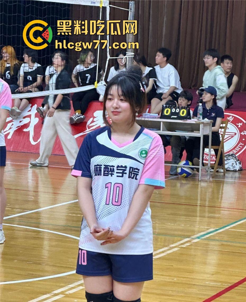 徐州医科大学大四可爱学姐【薛艺琳】表面乖女实则骚货,背着纯情男友网上调情 极致的反差母狗!-5