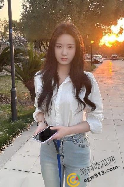 海角乱伦!嫂子的制服诱惑,高跟黑丝性感迷人,嫩逼把精子全吸光,酒店乱伦激情一夜-2