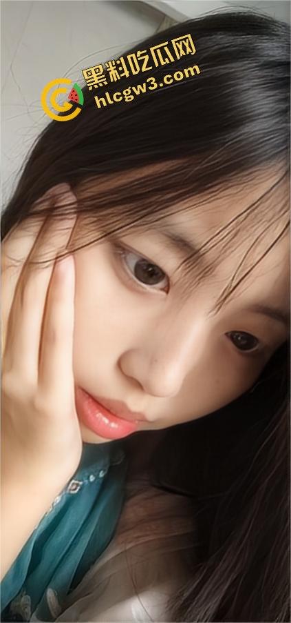 贵阳女子职业旅游职高反差学生妹【戴雅琴】花季少女下海约炮 与单男多体位做爱 逼太紧太痛苦!独家流出!-2