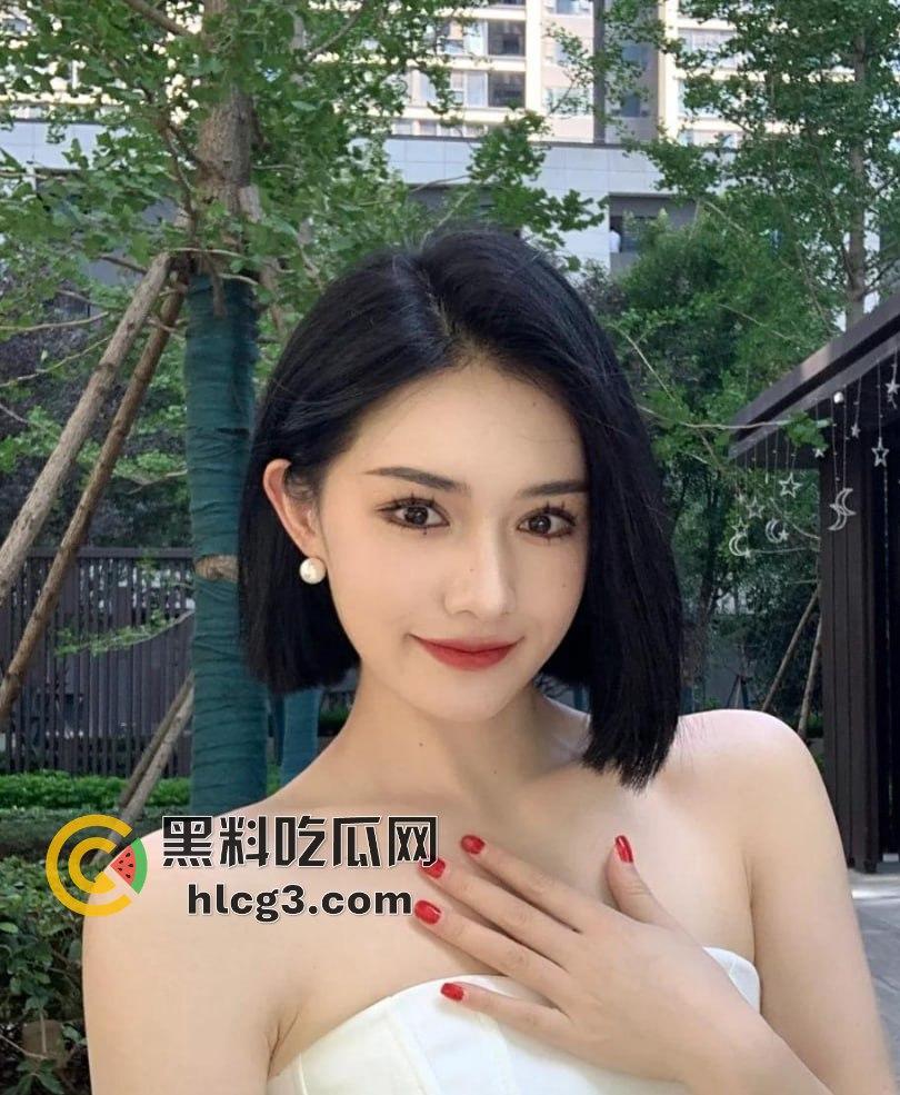 山东师范大学美女学生『薛菲』街头醉酒后被两人拉至路边强奸 被两男子插嘴后入-3