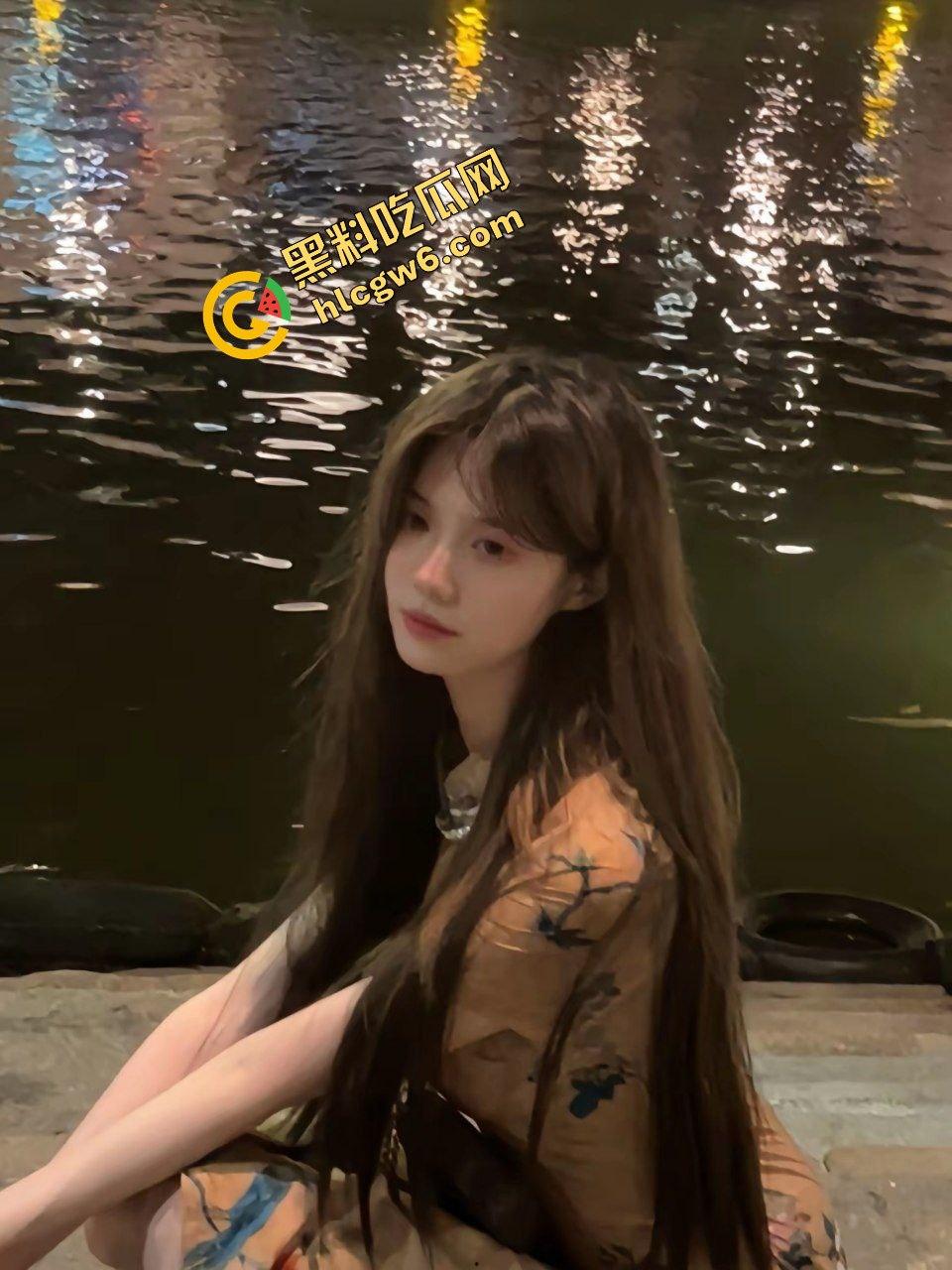 云南经贸外事大专反差旗袍学生妹『林静漪』约炮金主大哥 旗袍制服调情上位榨精性爱 原创独家流出!-2