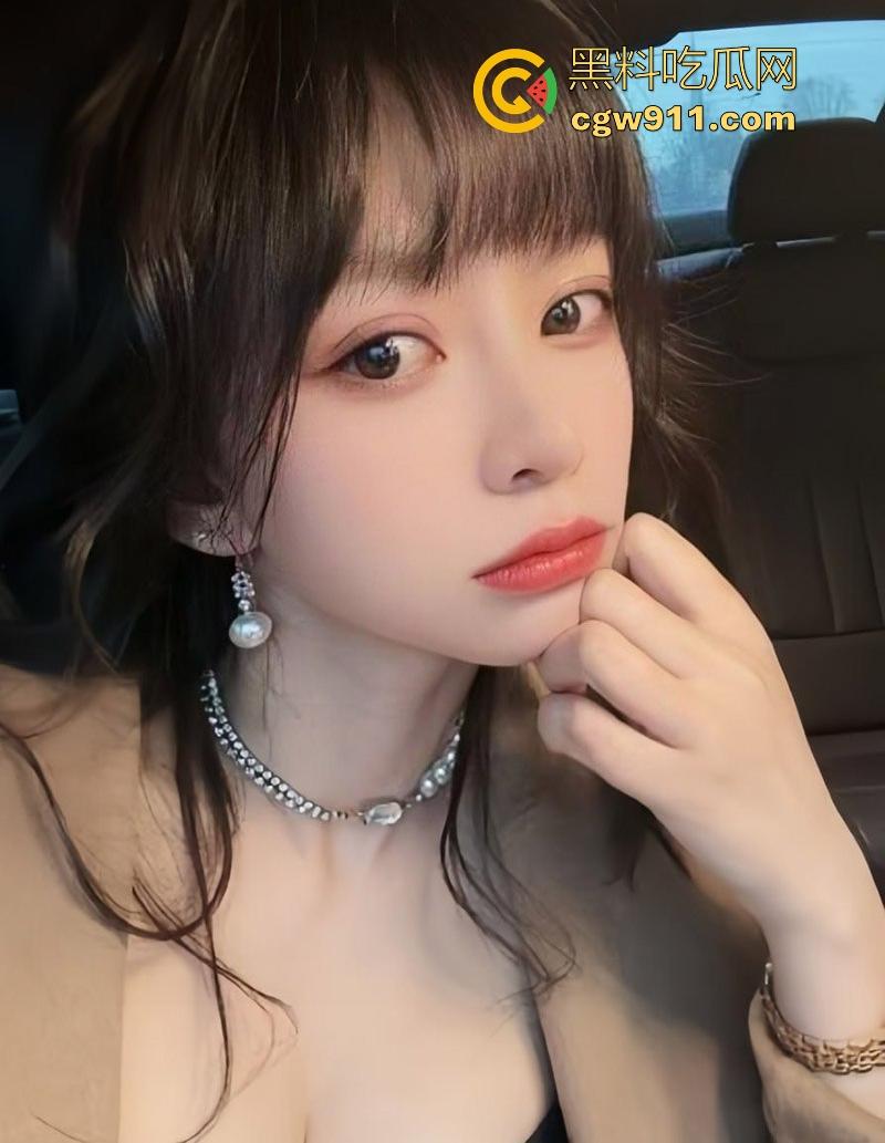 深圳超嫩反差母狗【樊柔莹】情趣装自拍撩富二代,酒店浴室后入骑乘,边操边自拍,骚的一批!-2