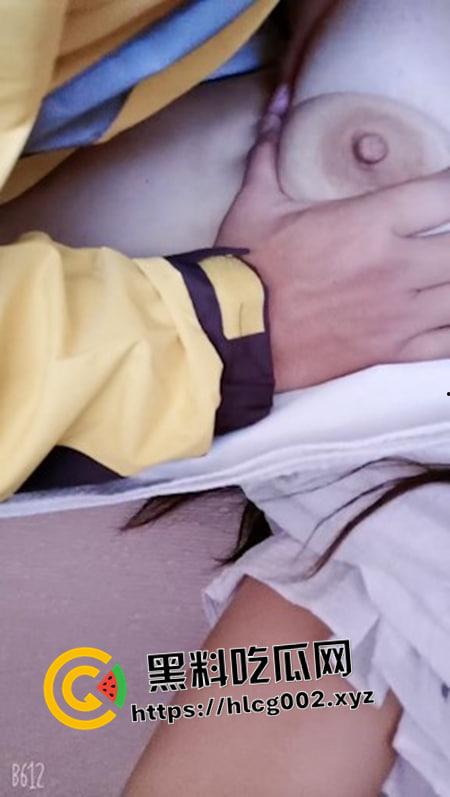 老师 求求你就给我一次吧!英语老师办公司刺激露出 野外勾引环卫工人大叔 英语老师玩的就是花-8