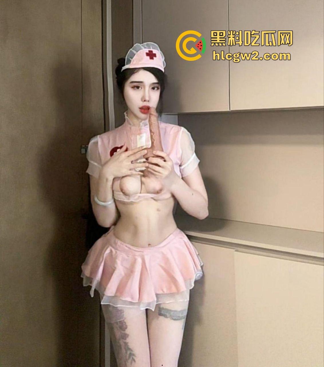 明星颜值尤物【胡慧茹】酒店玩露出被金主强塞搞,奶子晃得爽叫连连!露骨现场劲爆到极致!-6