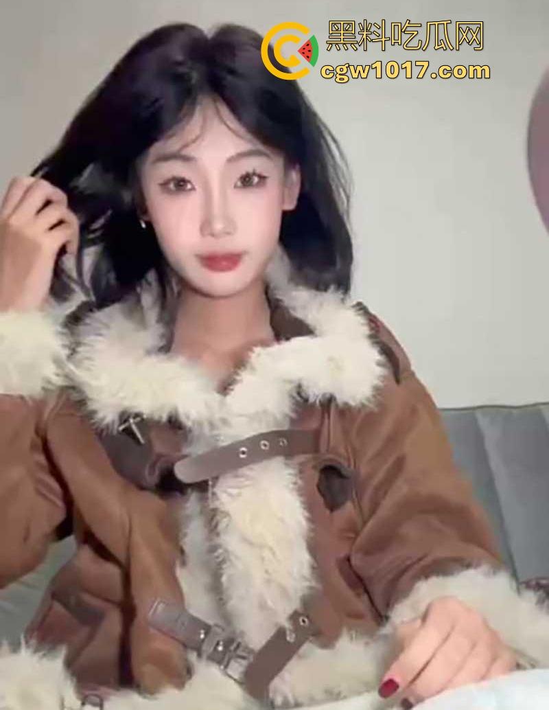 北京师范大学骚逼学妹【杨慧慧】寻刺激玩网调,露脸扮母狗全裸叼内裤,假屌疯狂抽插嫩穴,满满的反差感!-1