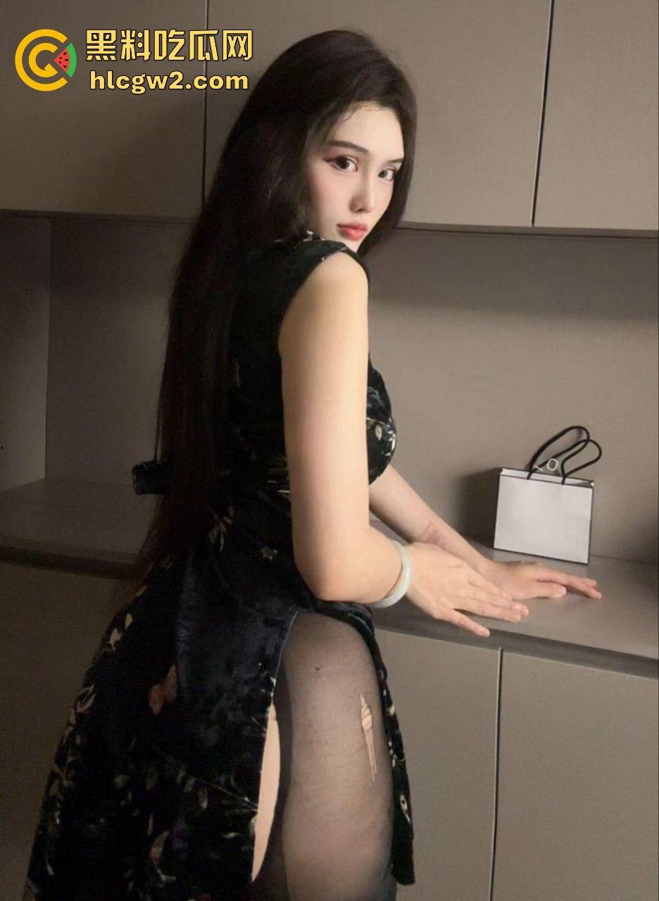 明星颜值尤物【胡慧茹】酒店玩露出被金主强塞搞,奶子晃得爽叫连连!露骨现场劲爆到极致!-14