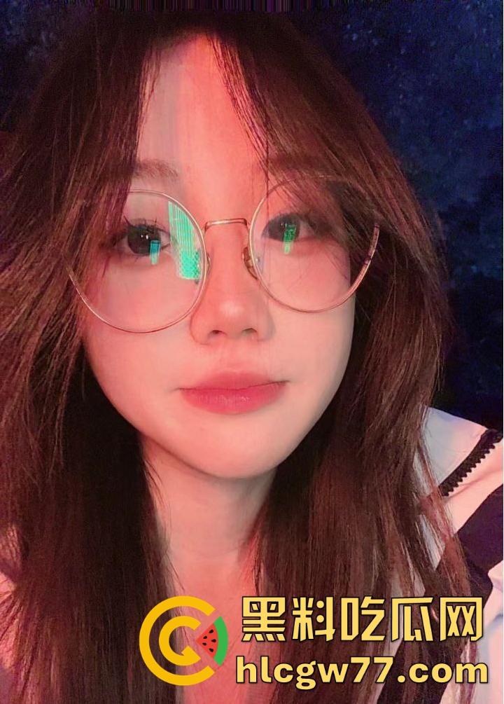 江苏盐城中学小情侣躲在教学楼后面偷腥被人偷拍,男生实在弥补确实的母爱吗?-2