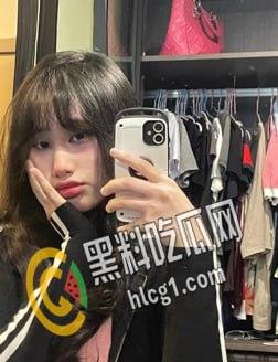 06年巨乳留学生私房照片流出,国外留学的反差婊小妹性欲旺盛平时没事爱拍点自慰视频给男友看,惨遭男友泄密-12