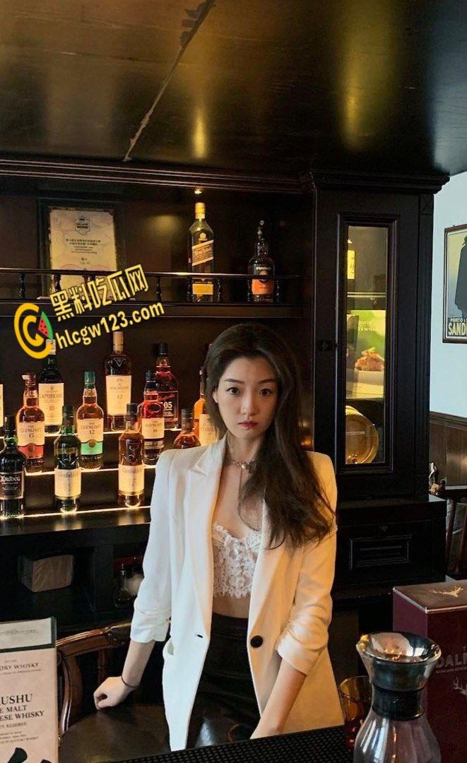 刚毕业清纯小护士,萝莉脸甜美得像初恋,脱下白大褂骚到爆!白嫩翘臀情趣装勾人 !-2