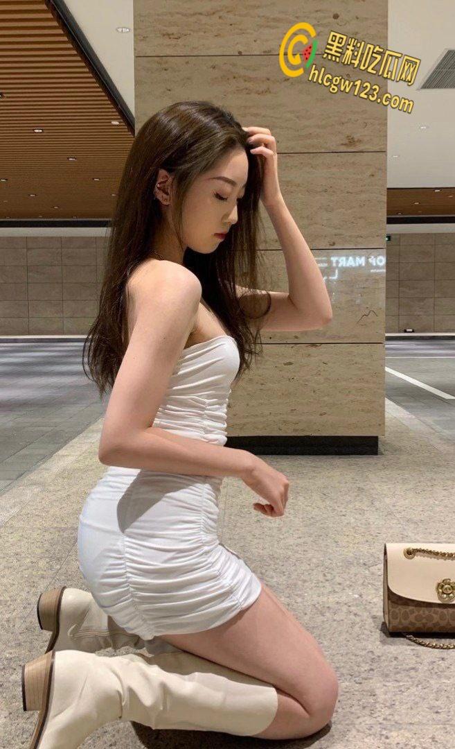 刚毕业清纯小护士,萝莉脸甜美得像初恋,脱下白大褂骚到爆!白嫩翘臀情趣装勾人 !-4