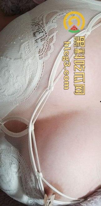 南昌大学汉语言文学专业学妹『陈佳宇』网聊调教视频流出!掰逼自慰娇喘求插!聊天记录泄密!-8