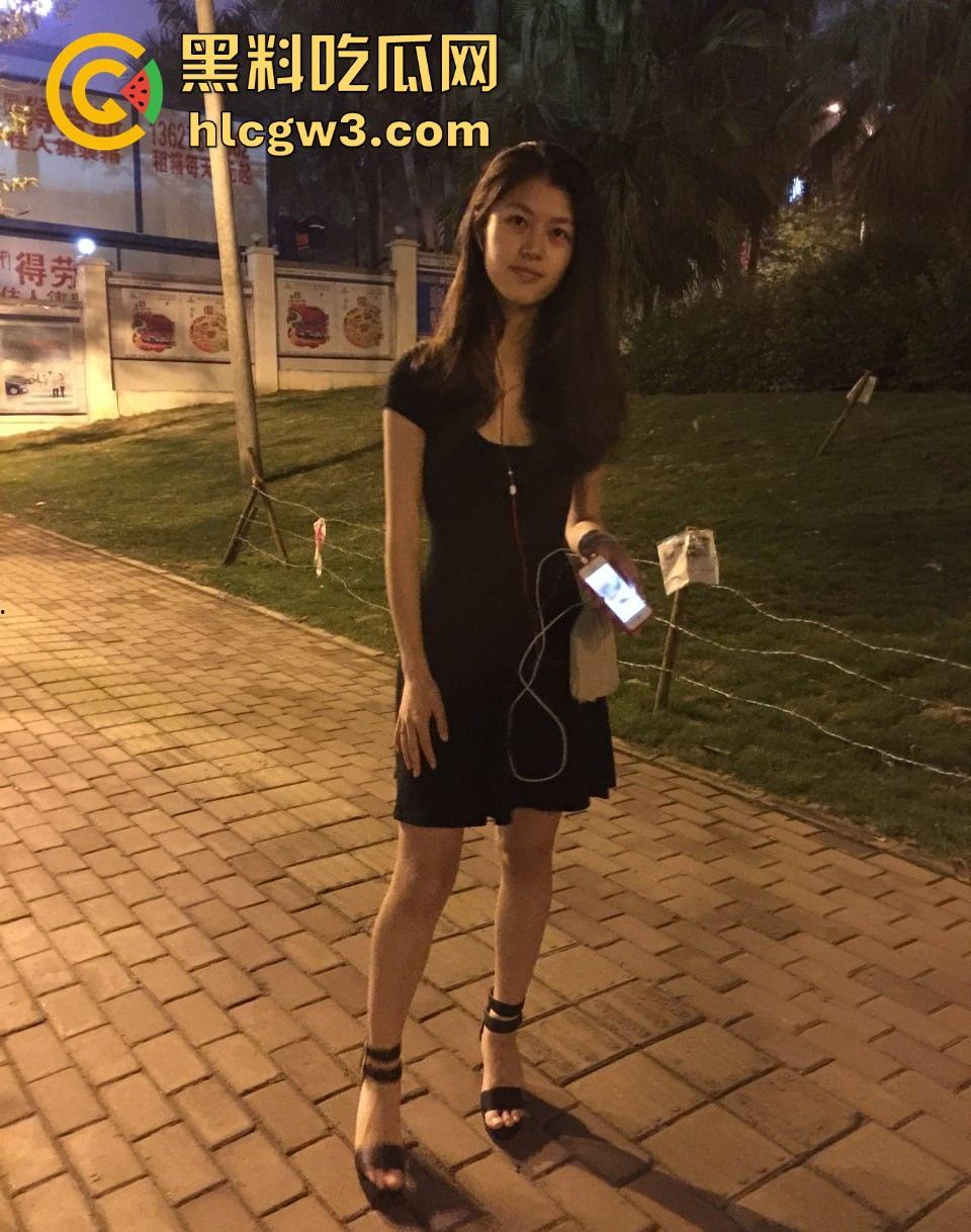 广西人妻竟背着老公约俩单男打野炮,3P啪啪现场大曝光,骚货狂嗨露出颜射直接喷满脸!-1