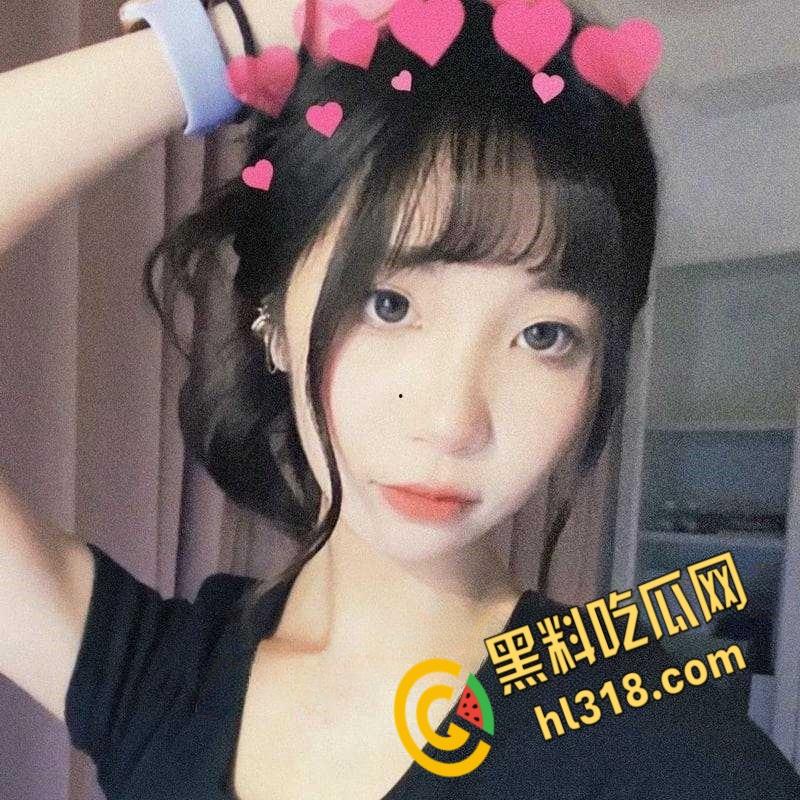 泉州师范学院【黄梦颖】,在学校是清纯高冷女神,私下和炮友床都干塌,馒头白虎逼被干的白浆四溢!-3