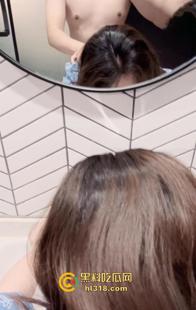 和大嫂的乱伦史,首次在酒店跟骚逼大嫂做爱, 一进门就迫不及待蹲下口交,疯狂舔食享受,人妻就是骚!-8