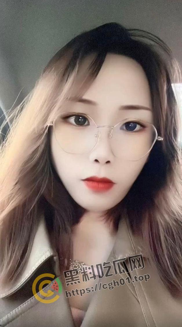 广东潮汕恒大名都美艳少妇【朱晓燕】出轨隔壁老王 被捉奸后曝光 阴毛旺盛的少妇水真多啊-1