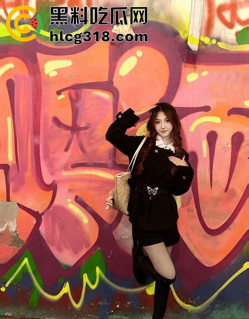 长腿巨乳舞蹈生,背着男友偷情大屌体育生,饥渴难耐女上位疯狂蠕动,最后被大屌打桩输出狂操!-2