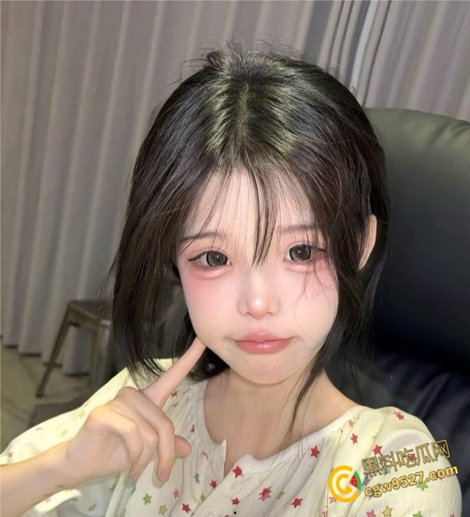 快手百万粉丝网红【一只晨】翻车现场,夜里带姐妹扇女孩子脸,还一边打一边笑,真是欠管教!-4