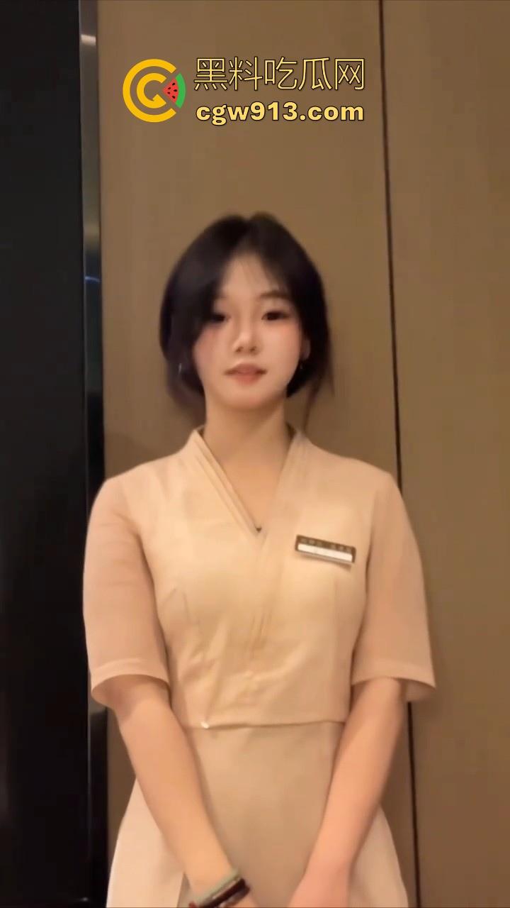 沐足偶遇白月光技师,甜美可爱清纯温柔,怒砸3000带回酒店后入,年轻时得不到的加倍操回来!-4