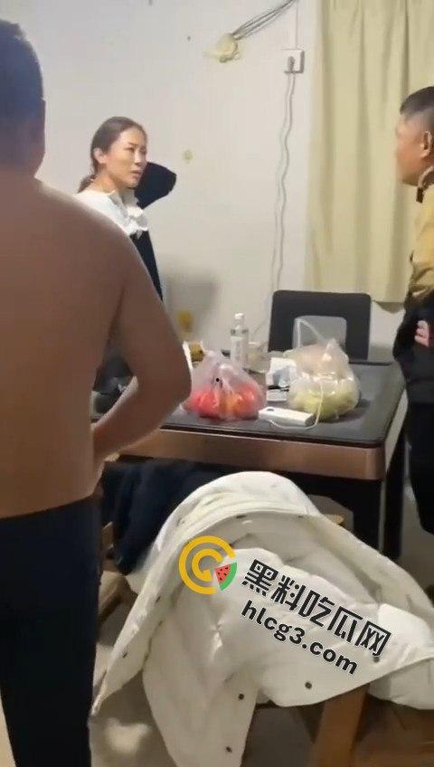 捉奸捉到奸夫淫妇现场!网友发问:为啥不先离婚?-8