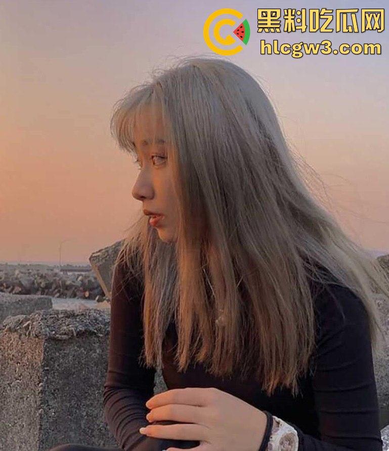 武汉御姐【米若琳】被操到呻吟不止!腰臀骚劲爆表,和男友做爱视频被曝光,极致姿势让人看得想操!-4